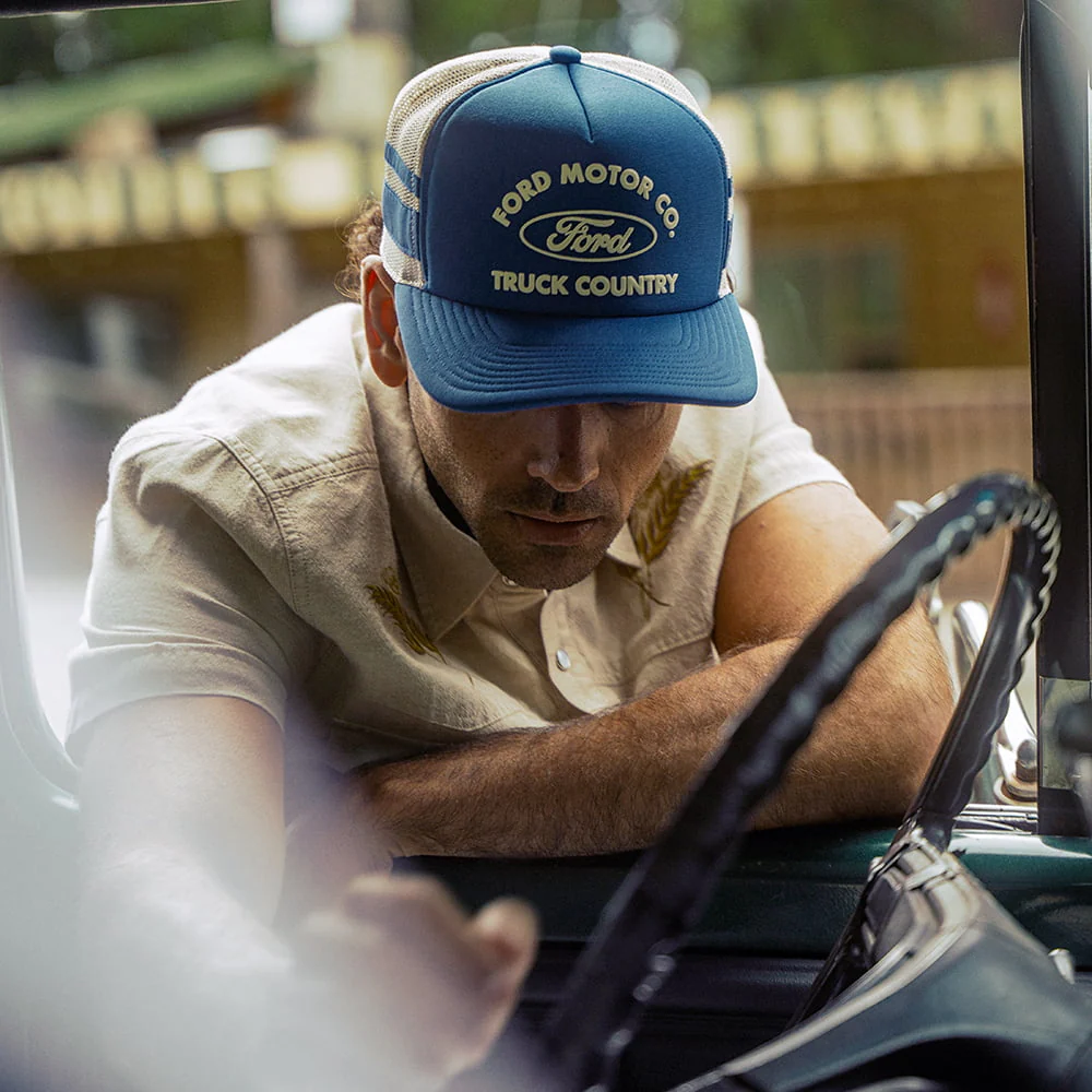 Brixton Ford Built Tough MP Trucker Cap - Blau-Weiß - Image 2