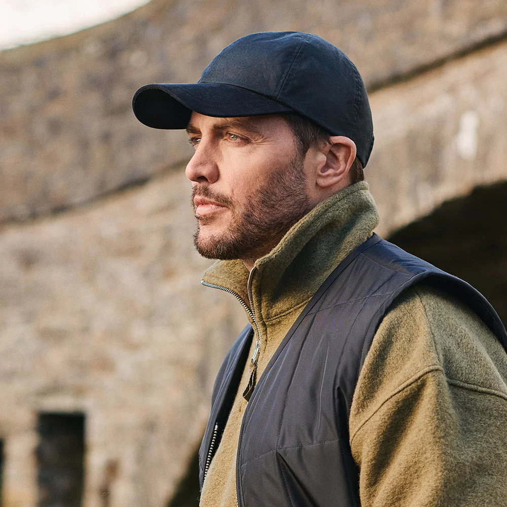 Failsworth Baseball Cap aus British Waxed Cotton - Schwarz - Image 4