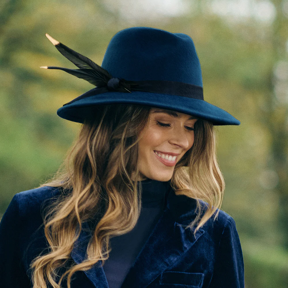 Failsworth Wasserabweisender Fedora Hut aus Wollfilz mit Feder - Marineblau - Image 4