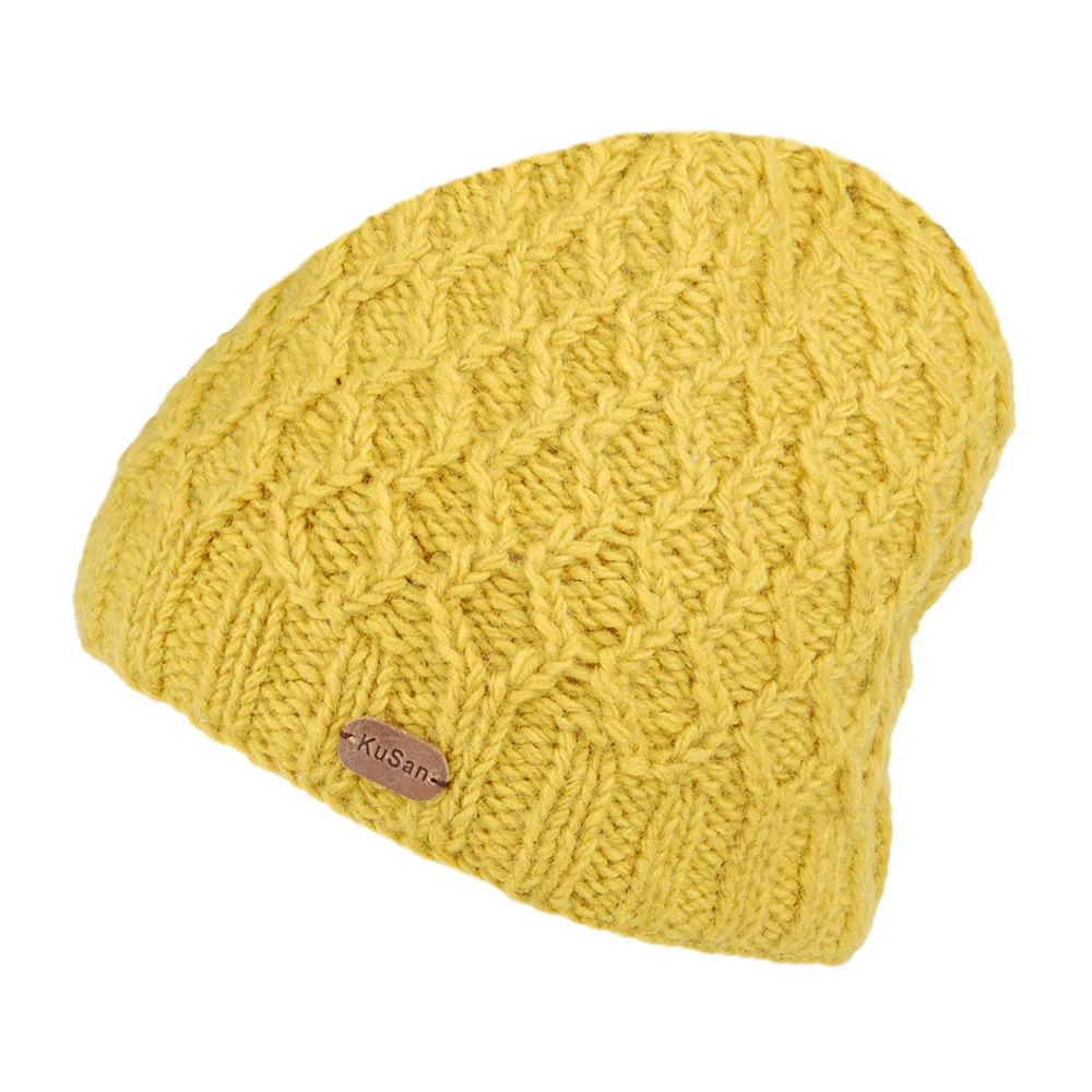 Kusan Brooklyn Beanie Mütze mit Zopfstrickmuster - Gelb
