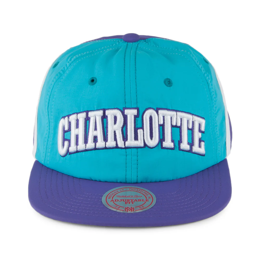 Mitchell & Ness Anorak Charlotte Hornets Snapback Cap - Petrol-Lila - Image 2