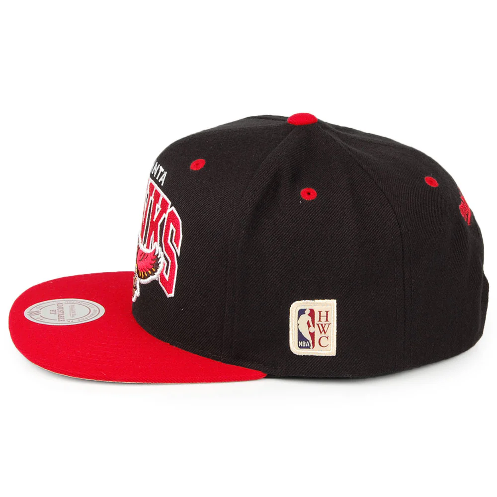 Mitchell & Ness Atlanta Hawks Snapback Cap NBA Arch 2 Tone - Schwarz-Rot - Image 3