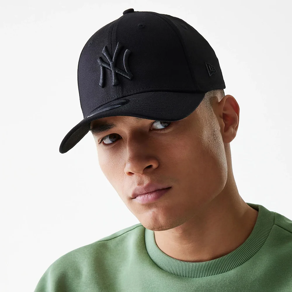 New Era 39THIRTY New York Yankees Baseball Cap - Schwarz auf Schwarz - Image 4