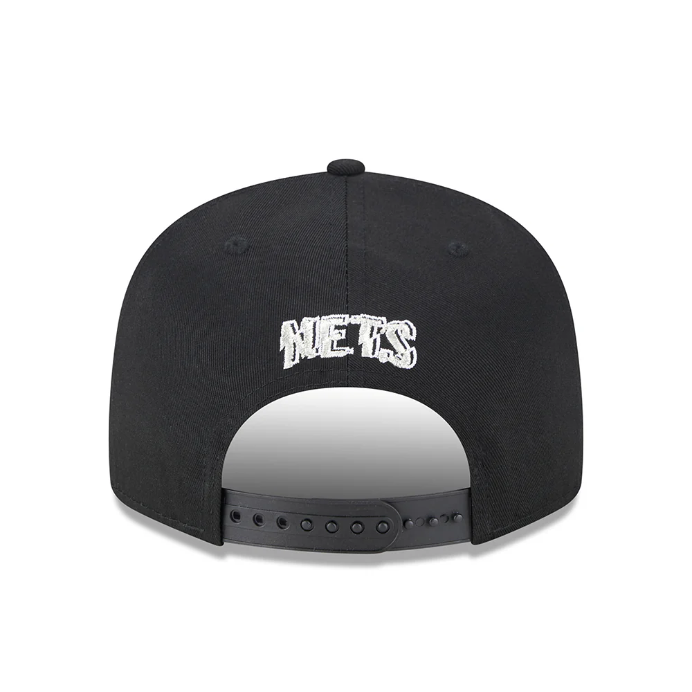 New Era 9FIFTY Brooklyn Nets Snapback Cap - NBA Metallic Arch - Schwarz - Image 4