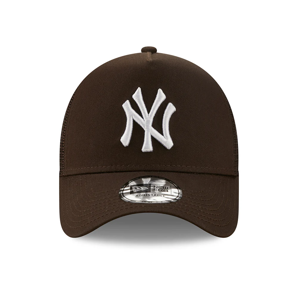 New Era 9FORTY A-Frame New York Yankees Trucker Cap - MLB League Essential - Dunkelbraun-Weiß - Image 2