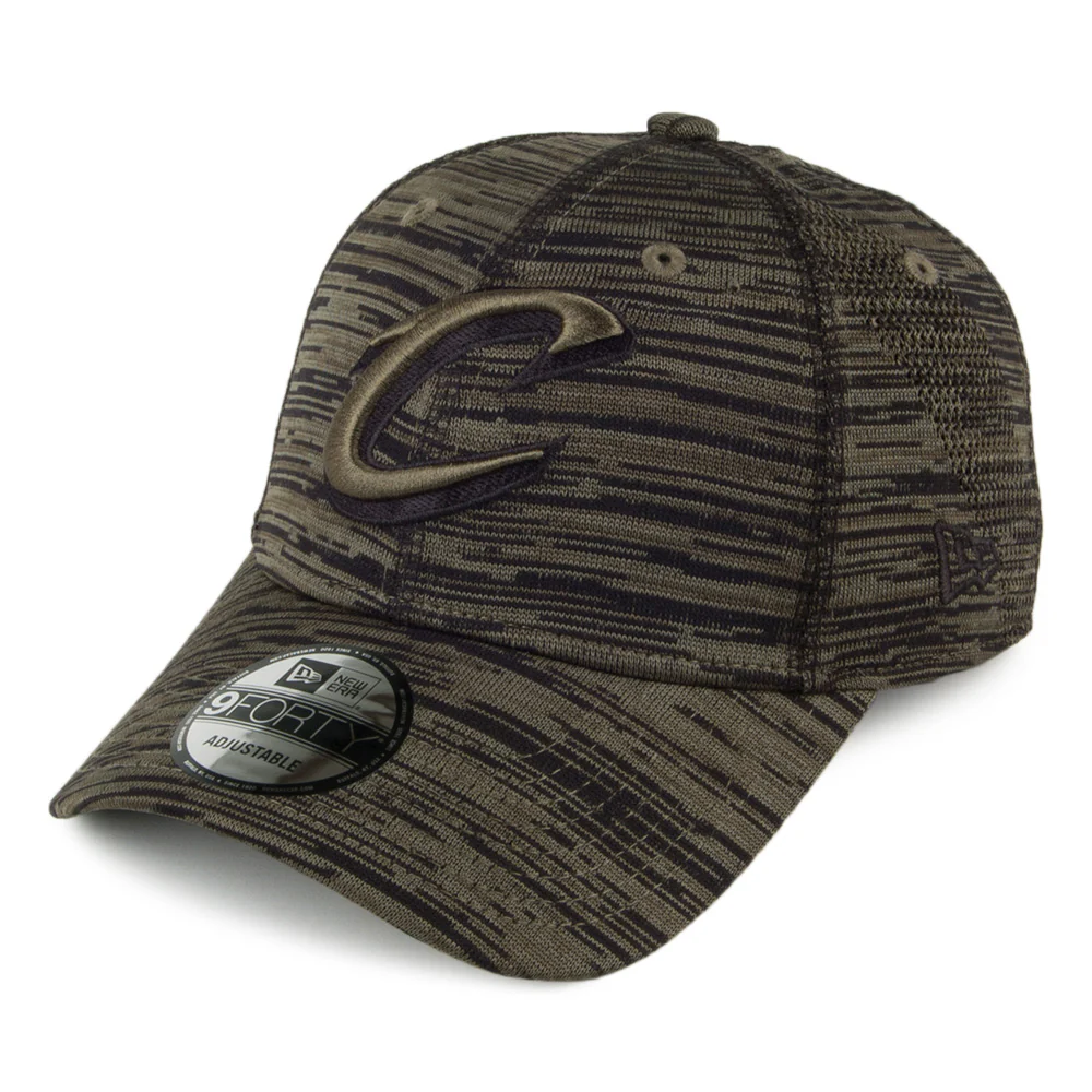 New Era 9FORTY Cleveland Cavaliers Baseball Cap - Technische Passform - Olivgrün-Schwarz