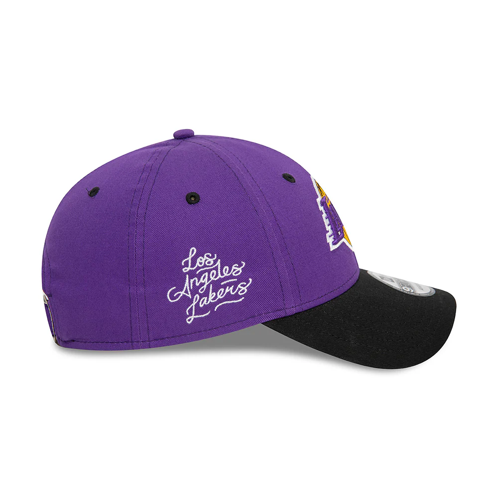 New Era 9FORTY L.A. Lakers Baseball Cap - NBA Side Patch - Lila-Schwarz - Image 4